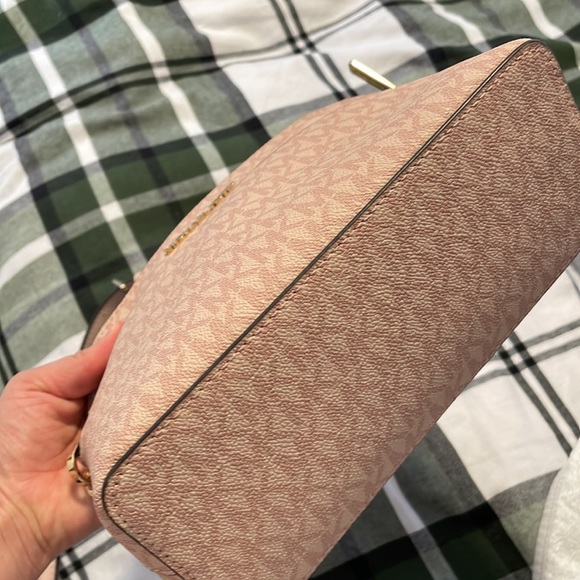 Purse - Picture 3 of 3